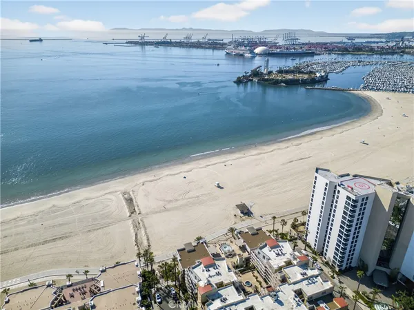 $1,149,000 | 1400 East Ocean Boulevard, Unit 1106, Long Beach, CA 90802