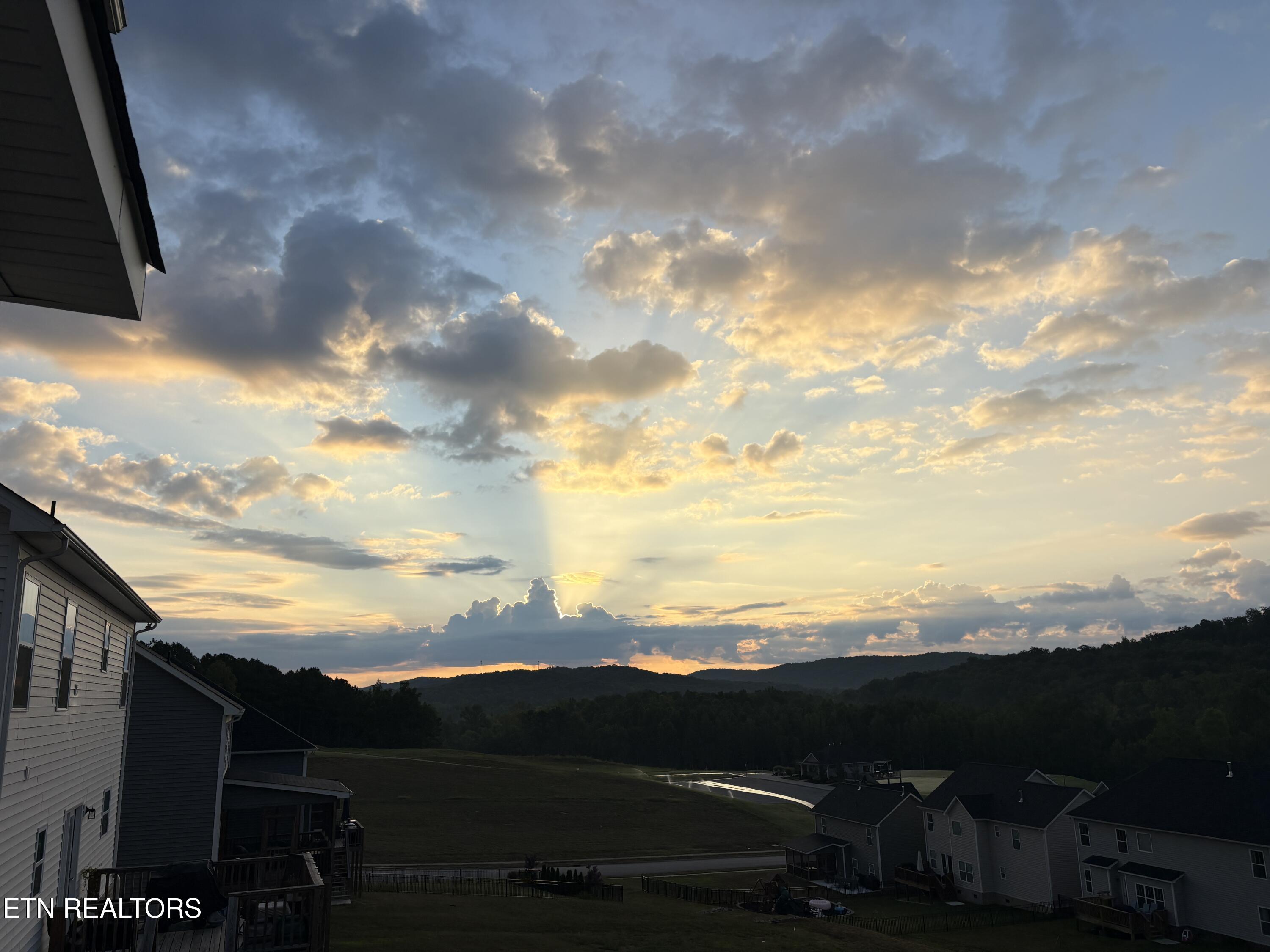 109 Chaseberry Road Oak Ridge, TN 37830 - Photo 42 of 46 rear view (3)