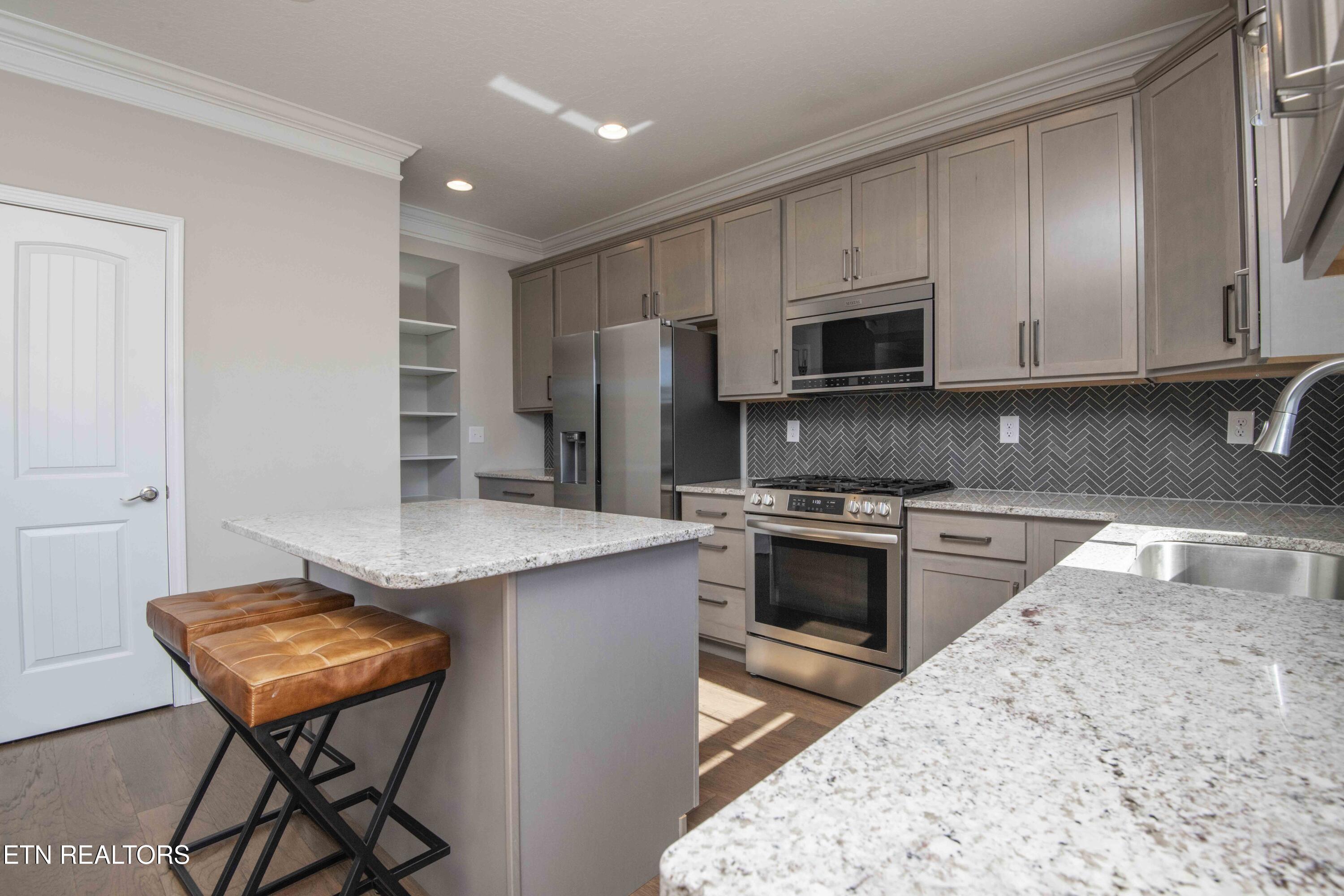 109 Chaseberry Road Oak Ridge, TN 37830 - Photo 7 of 46 kitchen 7_1