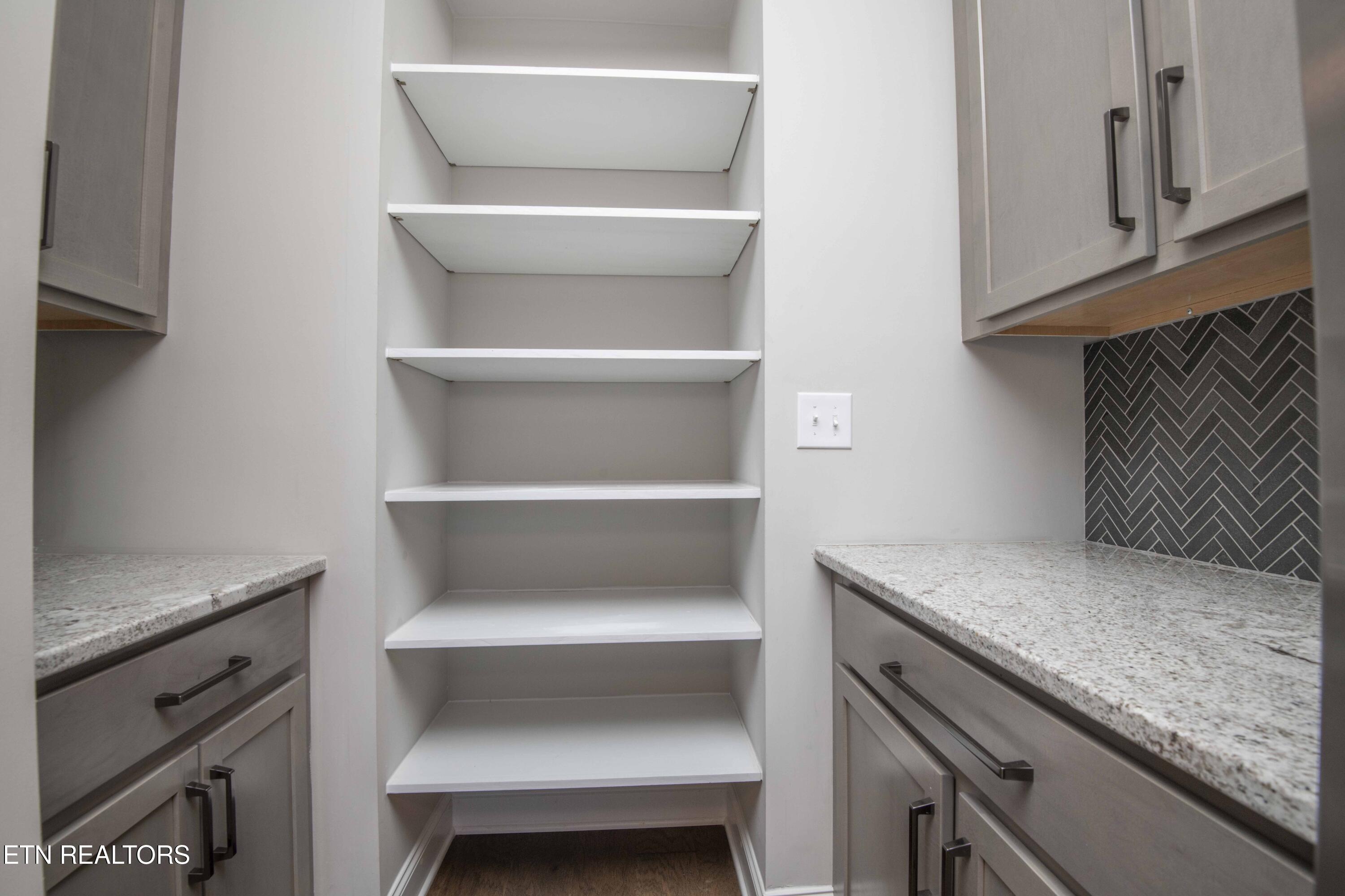 109 Chaseberry Road Oak Ridge, TN 37830 - Photo 10 of 46 kitchen 4_1