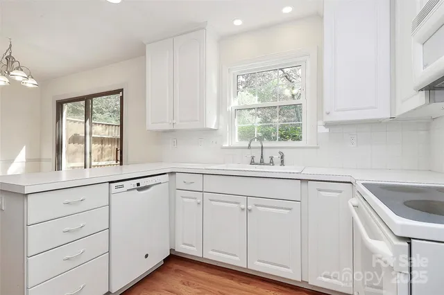 $630,000 | 7501 Folger Drive, Charlotte, NC 28226