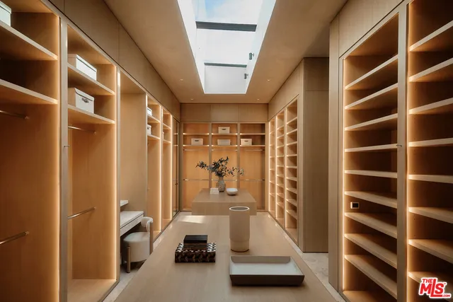 $57,000,000 | 9214 Nightingale Drive, West Hollywood, CA 90069