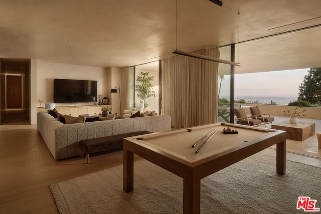 $57,000,000 | 9214 Nightingale Drive, West Hollywood, CA 90069