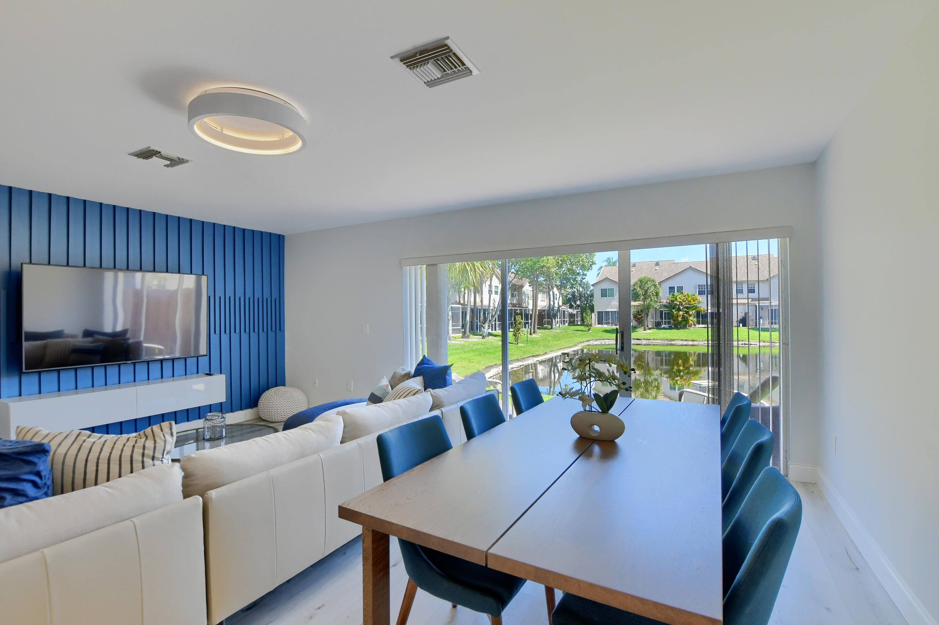 9389 Boca River Circle Boca Raton, FL 33434 - Photo 11 of 37 Living Area