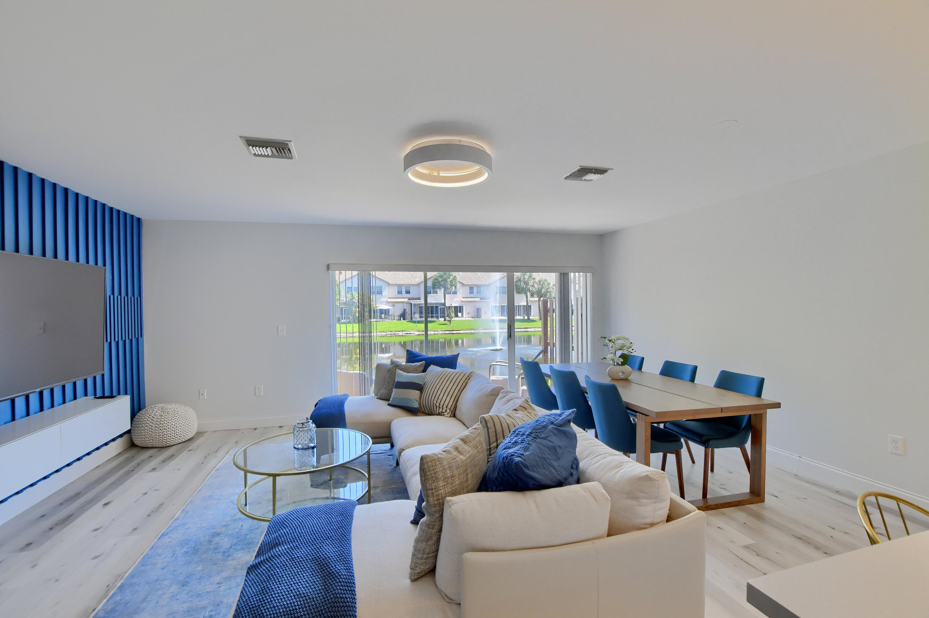 9389 Boca River Circle Boca Raton, FL 33434 - Photo 14 of 37 Living Area