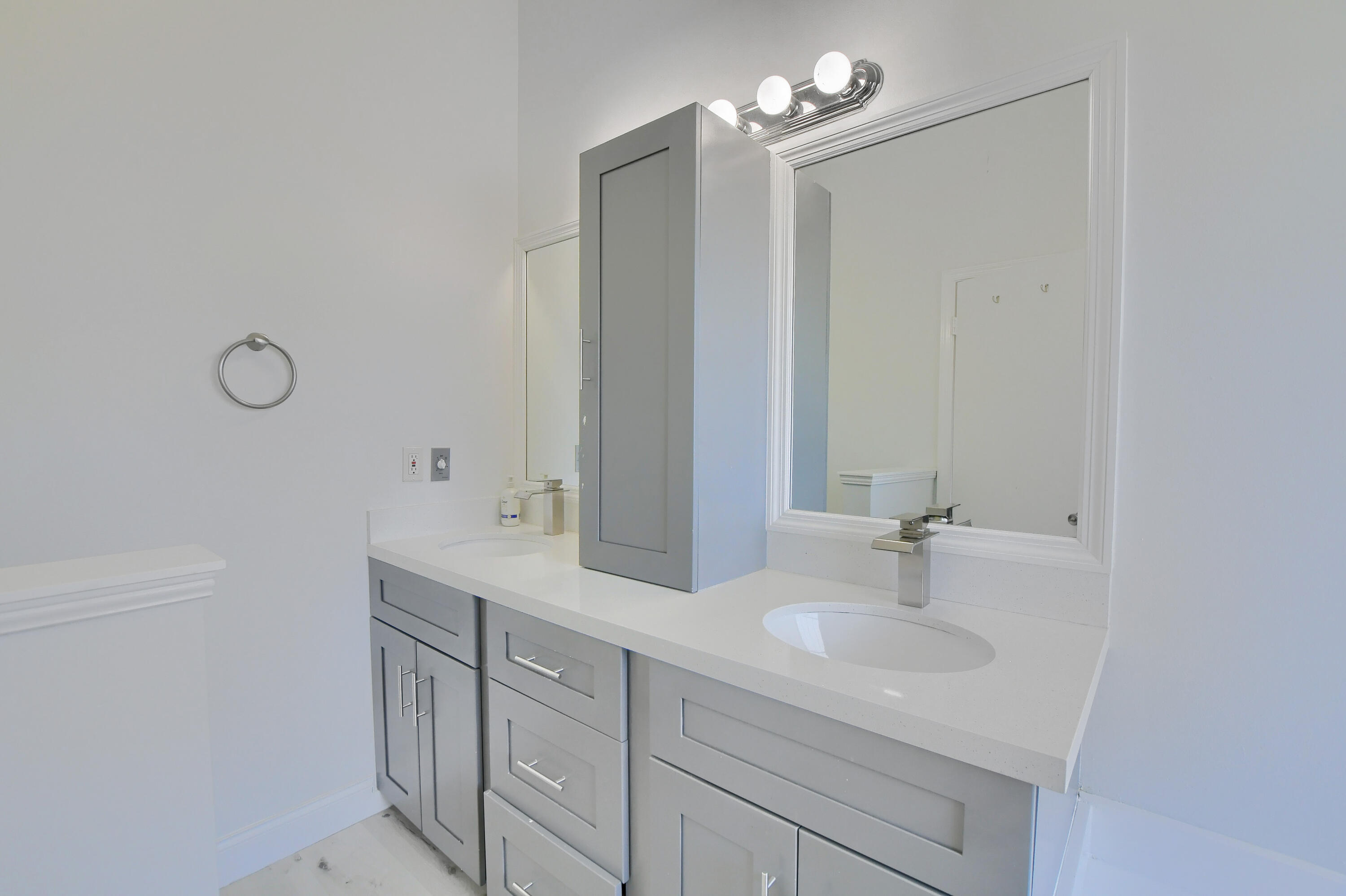 9389 Boca River Circle Boca Raton, FL 33434 - Photo 20 of 37 Master Bathroom