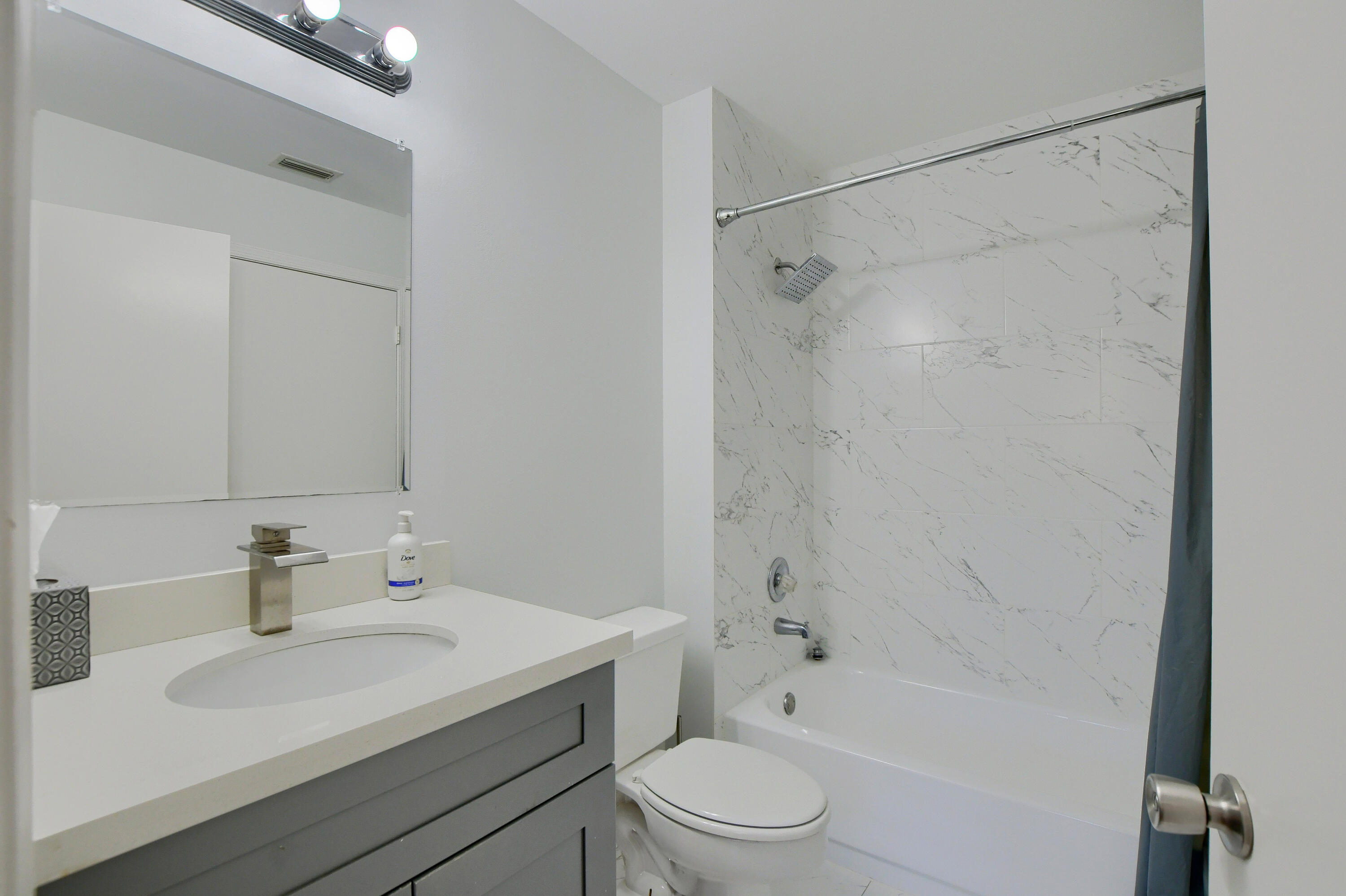 9389 Boca River Circle Boca Raton, FL 33434 - Photo 26 of 37 Bathroom 2