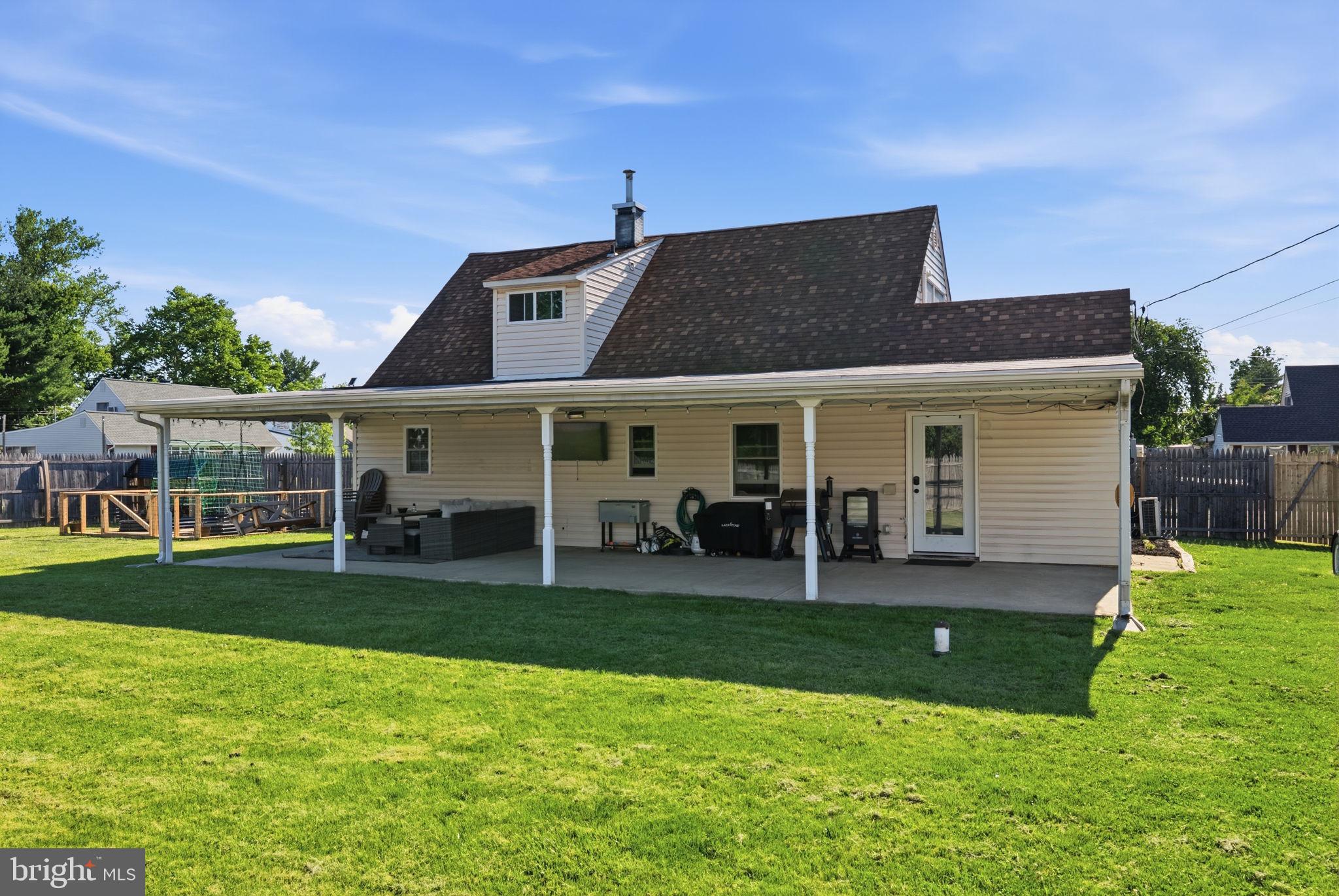 95 Cardinal Road Levittown, PA 19057 - Photo 3 of 40 Charming home with spacious patio.