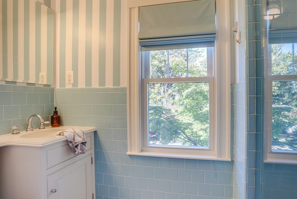 40 Percy Road Lexington, MA 02421 - Photo 31 of 41