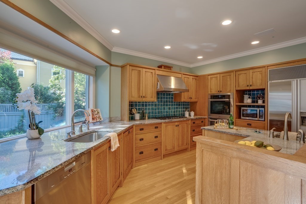 40 Percy Road Lexington, MA 02421 - Photo 6 of 41