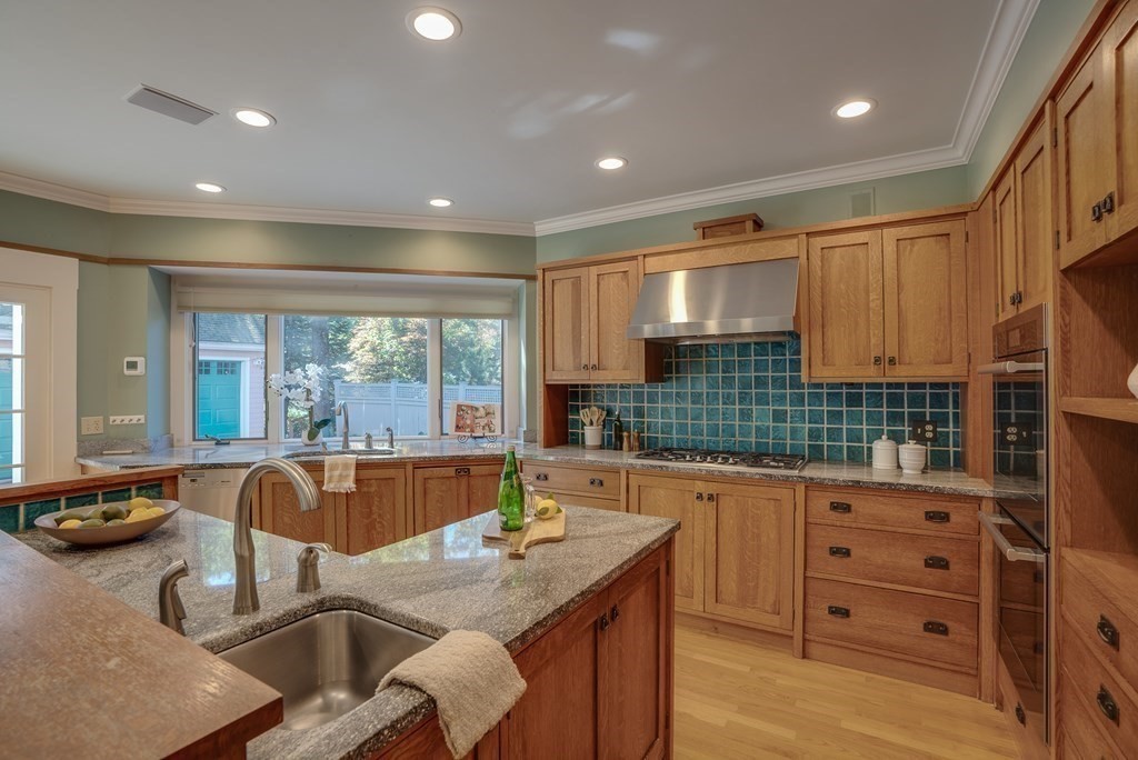 40 Percy Road Lexington, MA 02421 - Photo 7 of 41