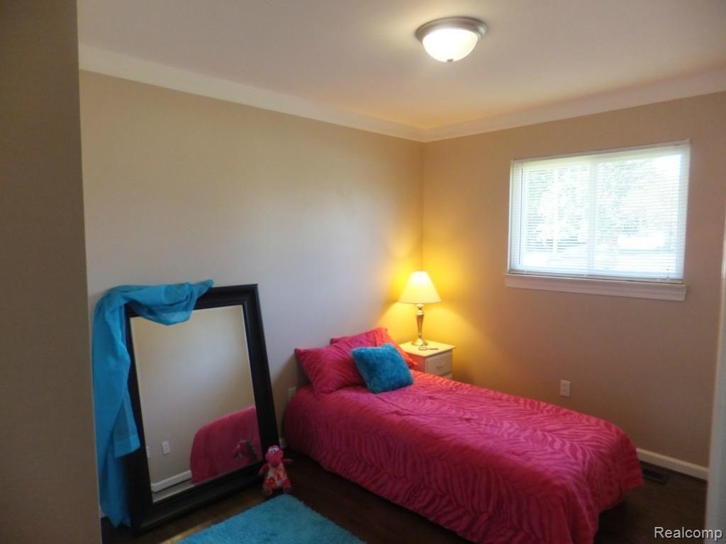 30232 Hayes Road Roseville, MI 48066 - Photo 36 of 88 2014-07-11 001 2014-07-11 001.jpg