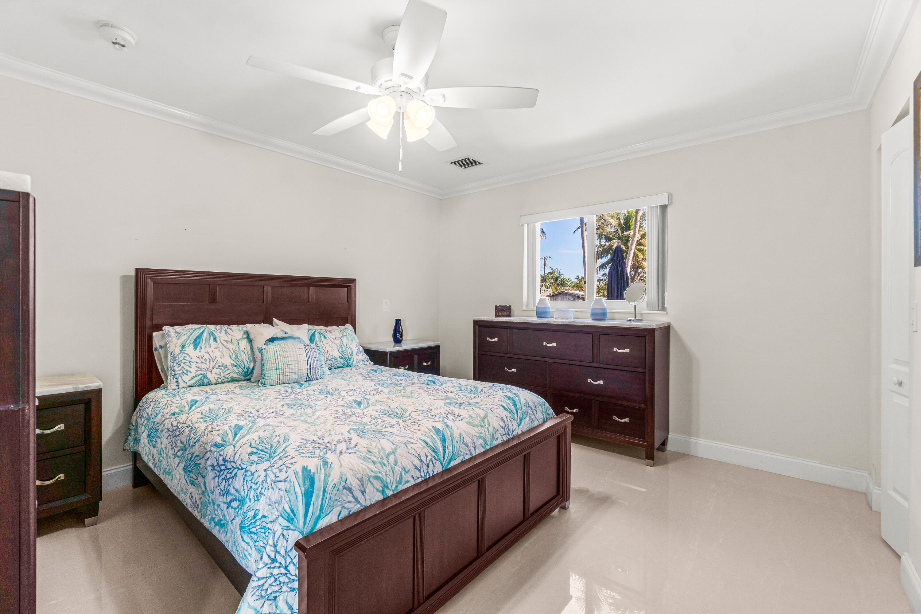 2815 Cormorant Road Delray Beach, FL 33444 - Photo 29 of 50 Guest Bed