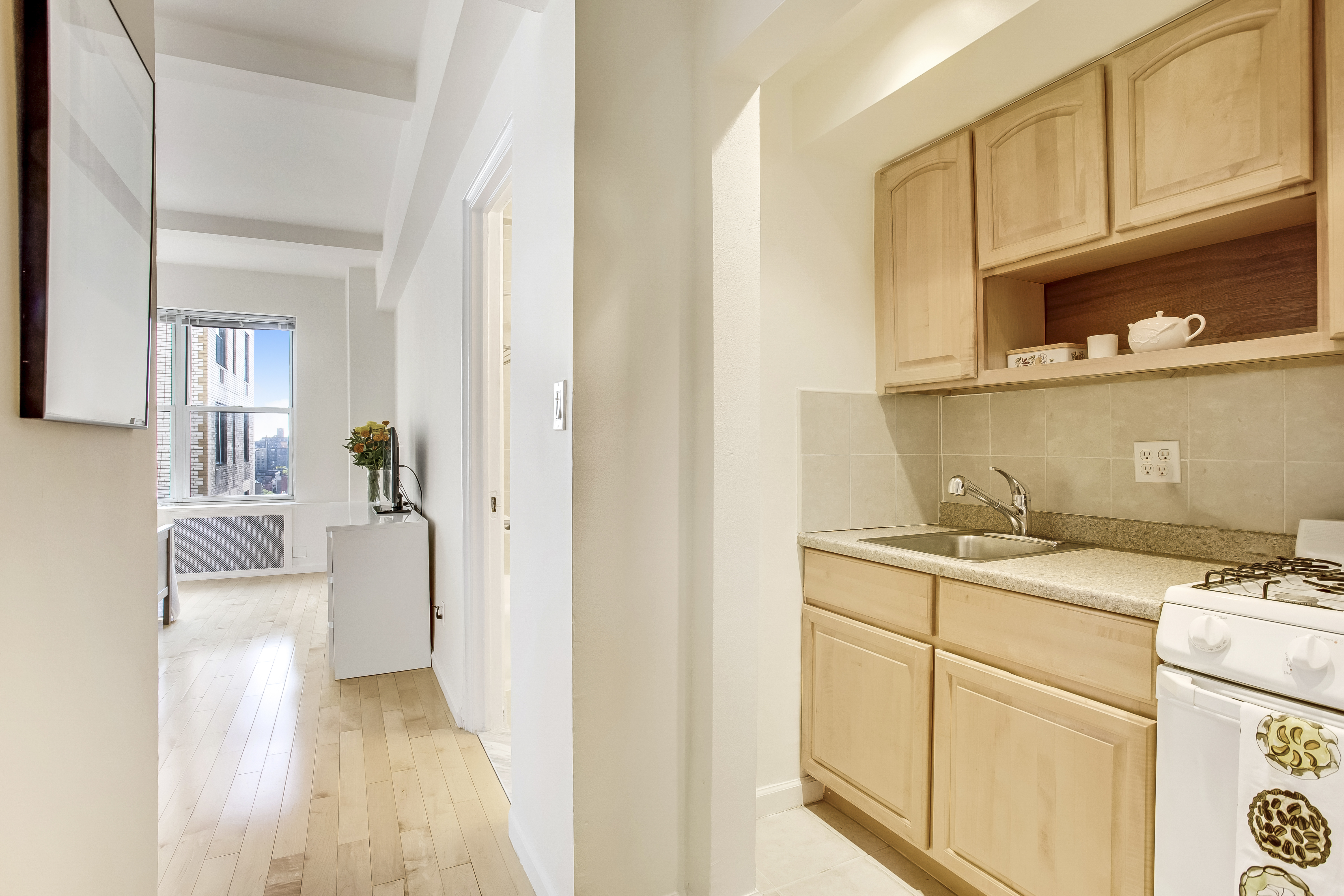 225 Central Park West, Unit 1409 Manhattan, NY 10024 - Photo 8 of 11