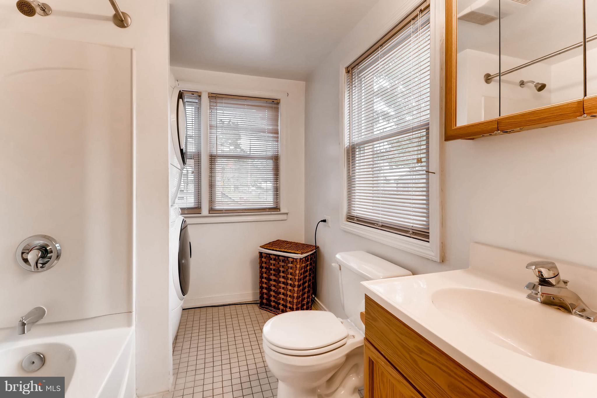 326 Homberg Avenue Baltimore, MD 21221 - Photo 18 of 28 2nd Full Bath