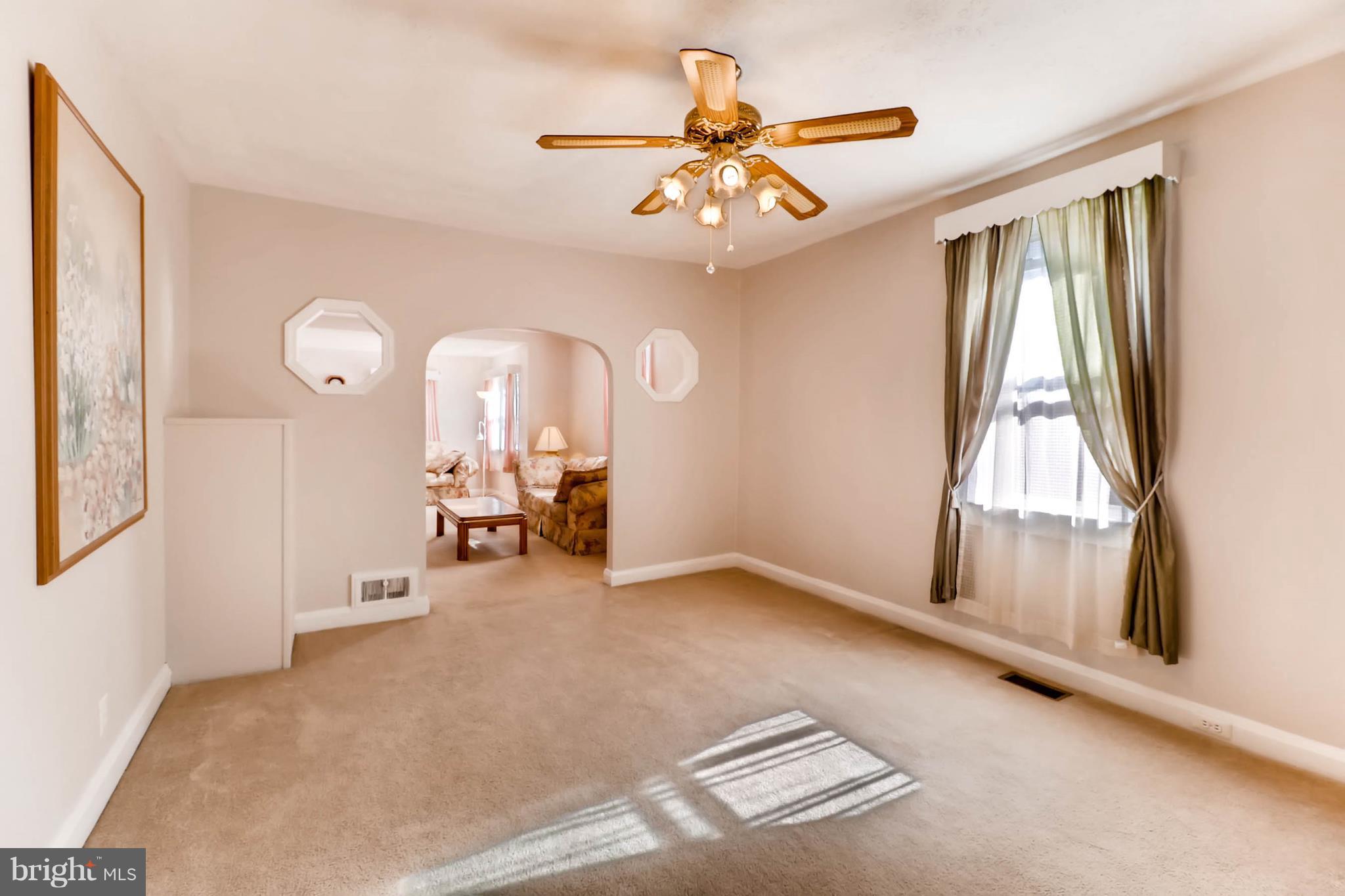 326 Homberg Avenue Baltimore, MD 21221 - Photo 5 of 28 Dining Room