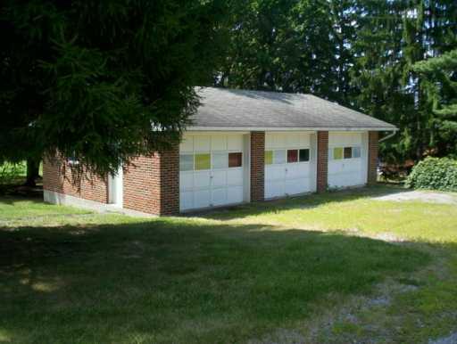105 Windsor Butler, PA 16002 - Photo 2 of 3