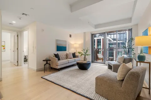 $1,995,000 | 135 Seaport Boulevard, Unit 1609, Boston, MA 02210