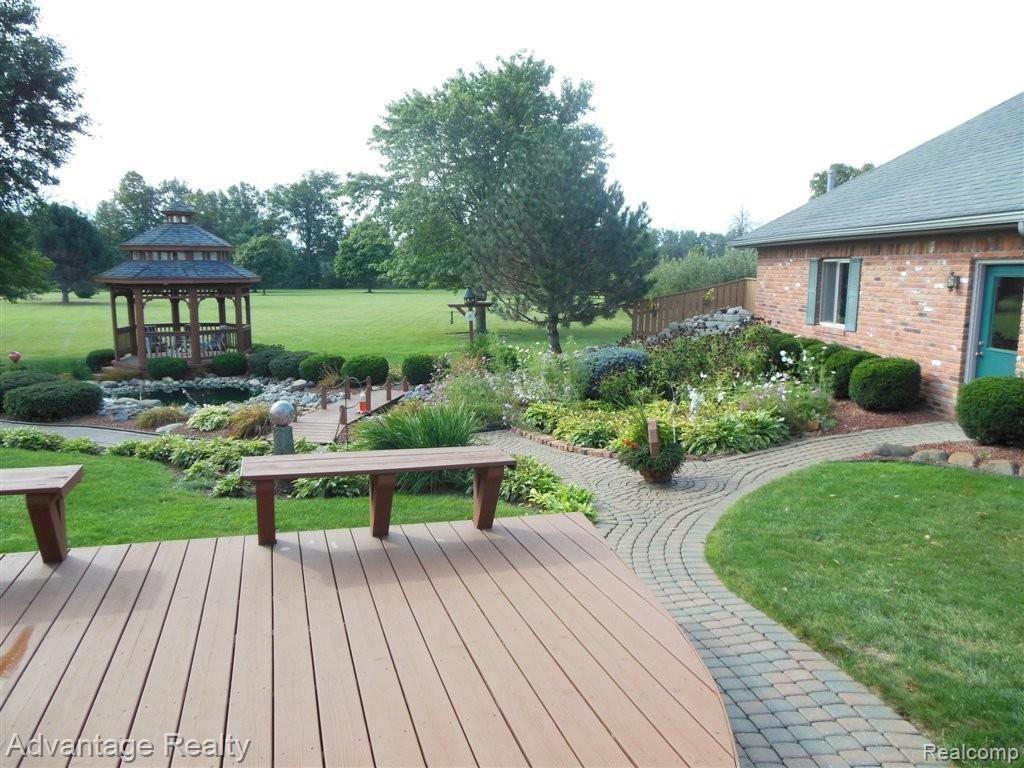 21900 Armada Ridge Road Armada, MI 48005 - Photo 15 of 35 Deck