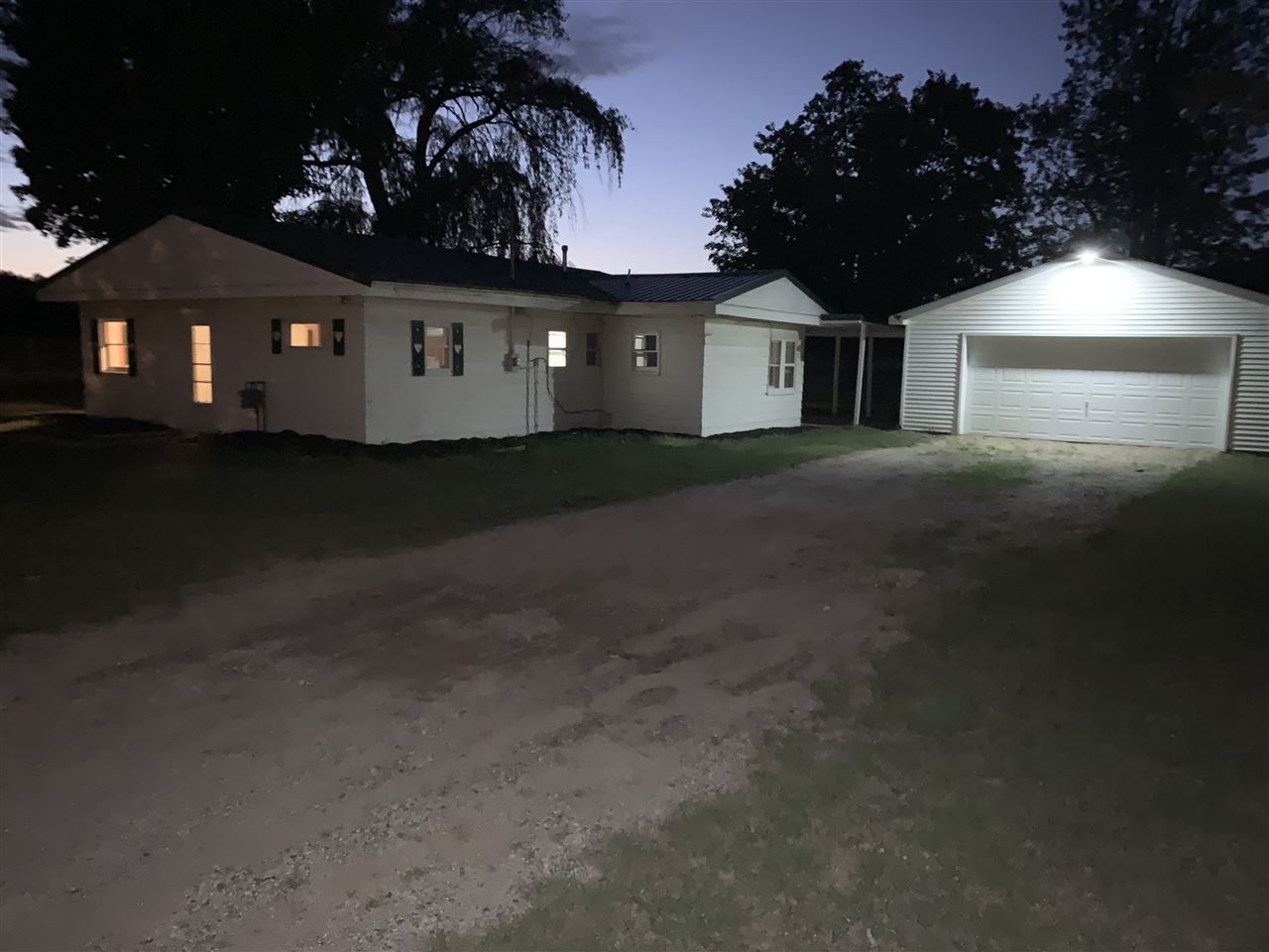 11494 West Washington Road Sumner, MI 48889 - Photo 2 of 21 1866736-1.JPG