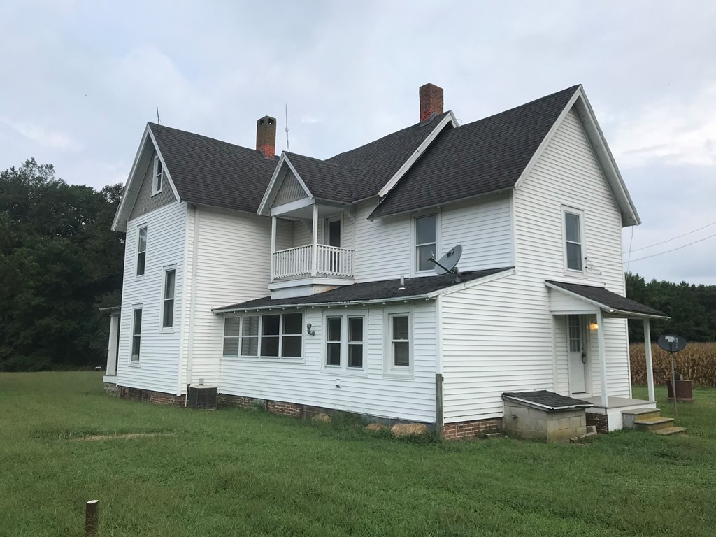 4041 Kelly Road New Church, VA 23415 - Photo 14 of 20 a front view of house with yard