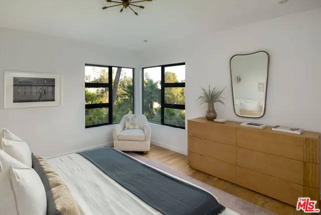 $12,500 | 5692 Holly Oak Drive, Los Angeles, CA 90068