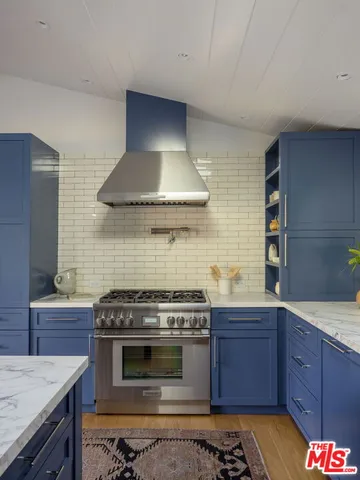 $12,500 | 5692 Holly Oak Drive, Los Angeles, CA 90068