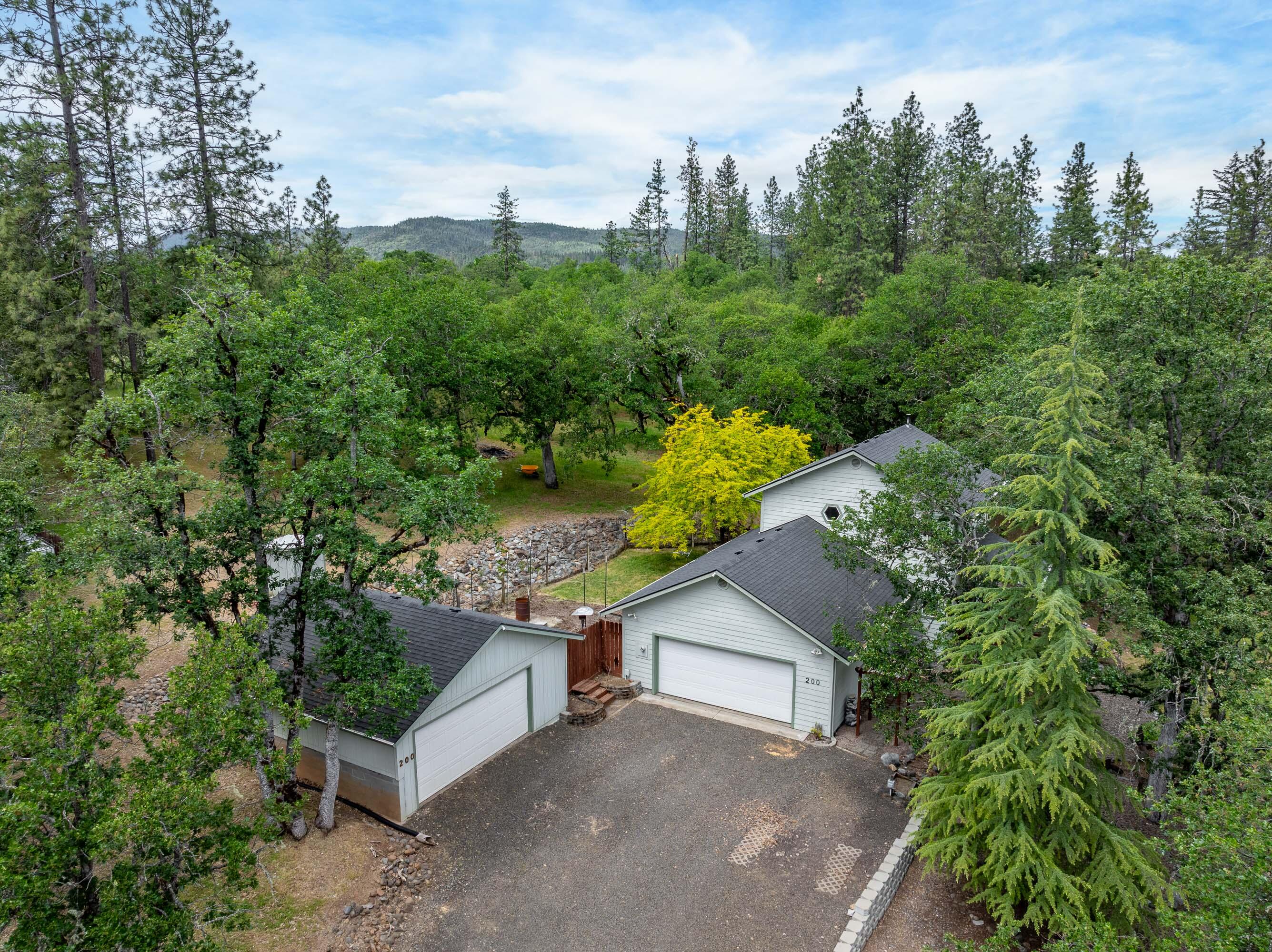 200 Rene Drive Shady Cove, OR 97539 - Photo 3 of 31 DRONE