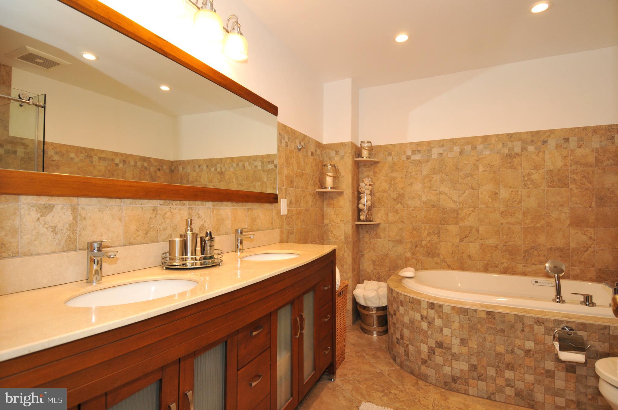 56 Brownstone Road East Windsor, NJ 08520 - Photo 26 of 37