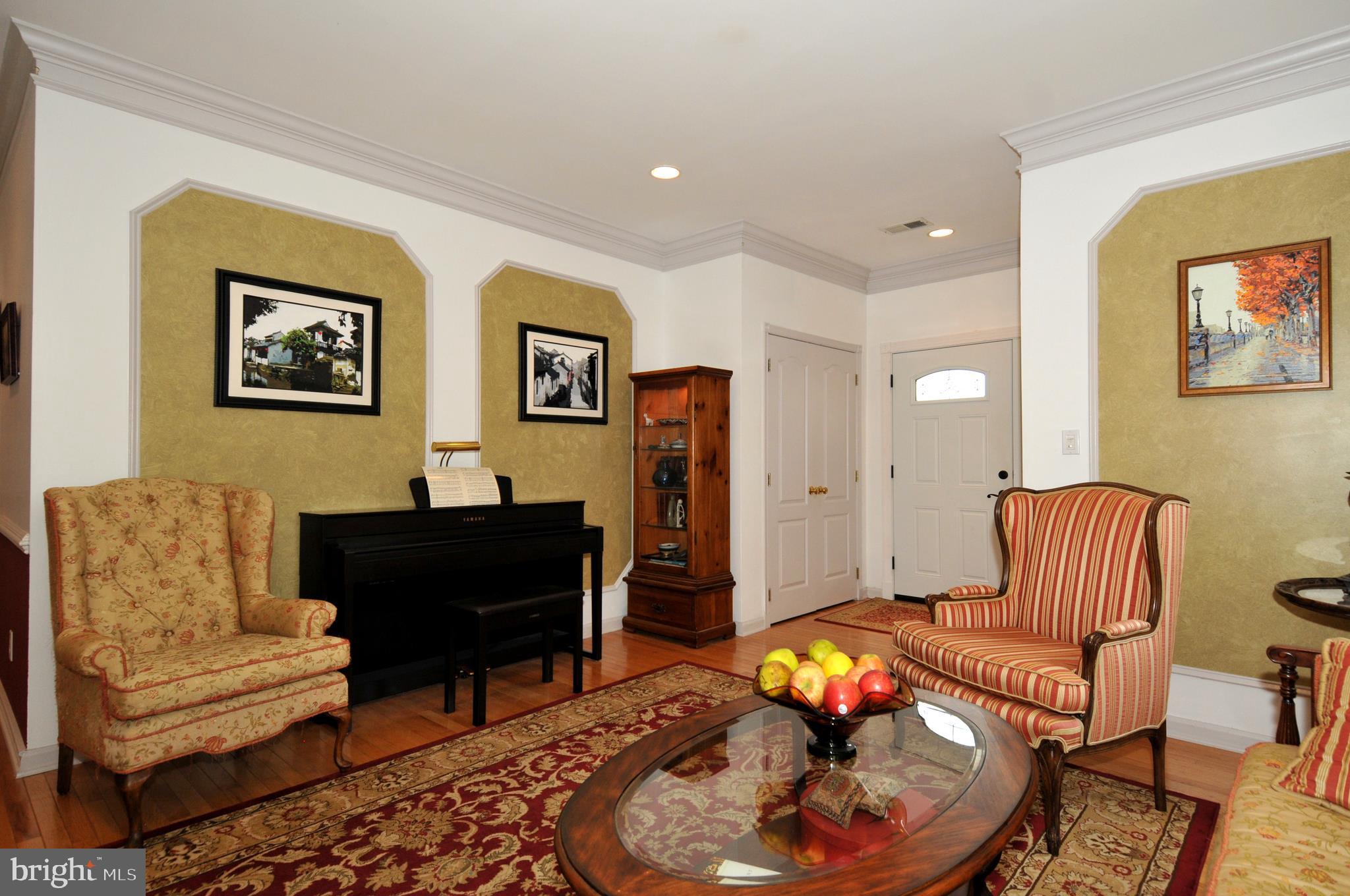 56 Brownstone Road East Windsor, NJ 08520 - Photo 5 of 37