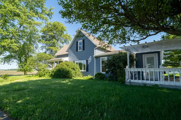$380,000 | 15118 Waynesfield Road, Waynesfield, OH 45896