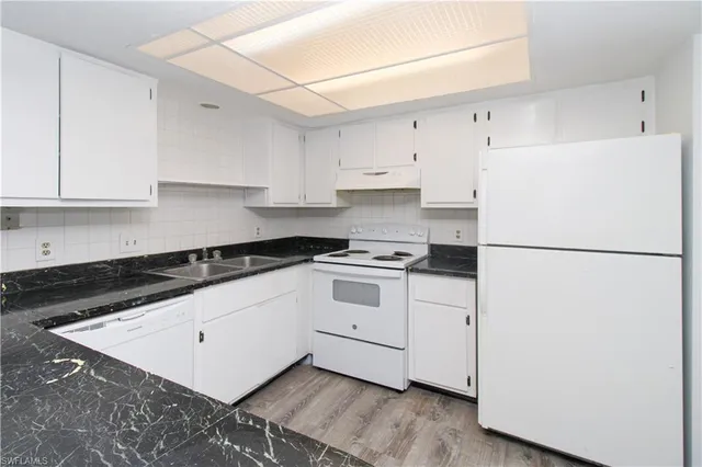 $1,745 | 1184 Cherrystone Court, Naples, FL 34102