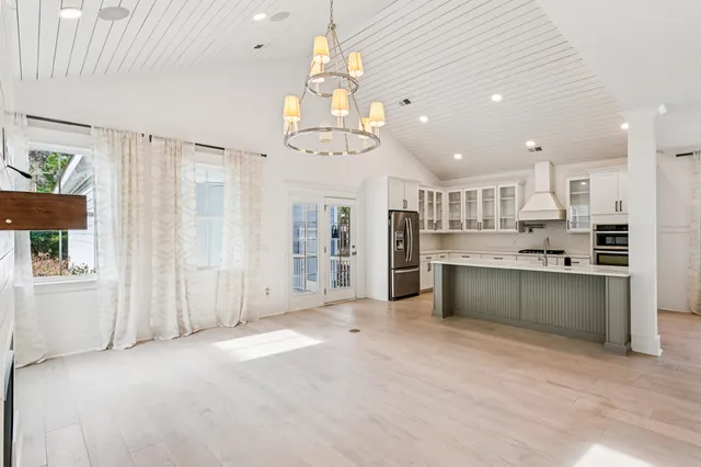 $850,000 | 1009 Oak Bluff Avenue, Charleston, SC 29492