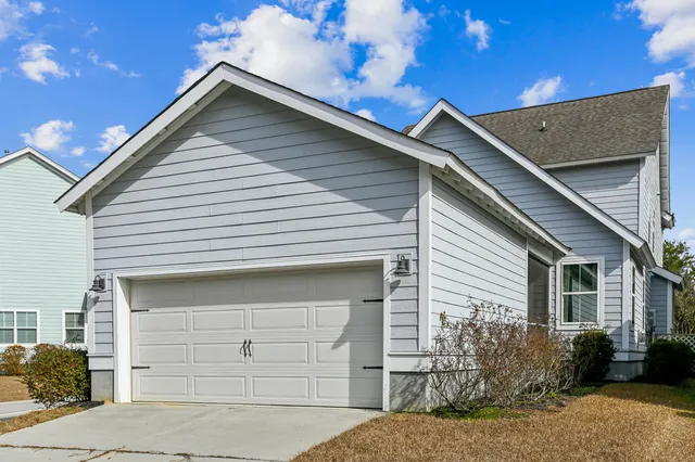 $850,000 | 1009 Oak Bluff Avenue, Charleston, SC 29492