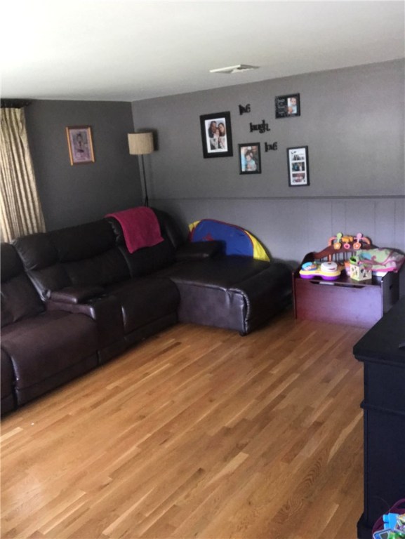147 Vineyard Road Warwick, RI 02889 - Photo 12 of 16 Gallery Image 12