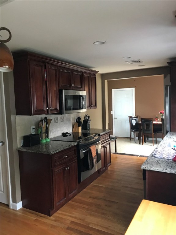147 Vineyard Road Warwick, RI 02889 - Photo 10 of 16 Gallery Image 10