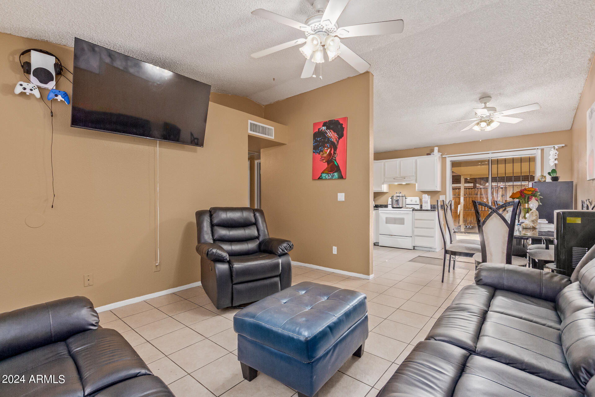 6711 West Osborn Road, Unit 76 Phoenix, AZ 85033 - Photo 8 of 28 08 OSBORN 6711 UNIT 76