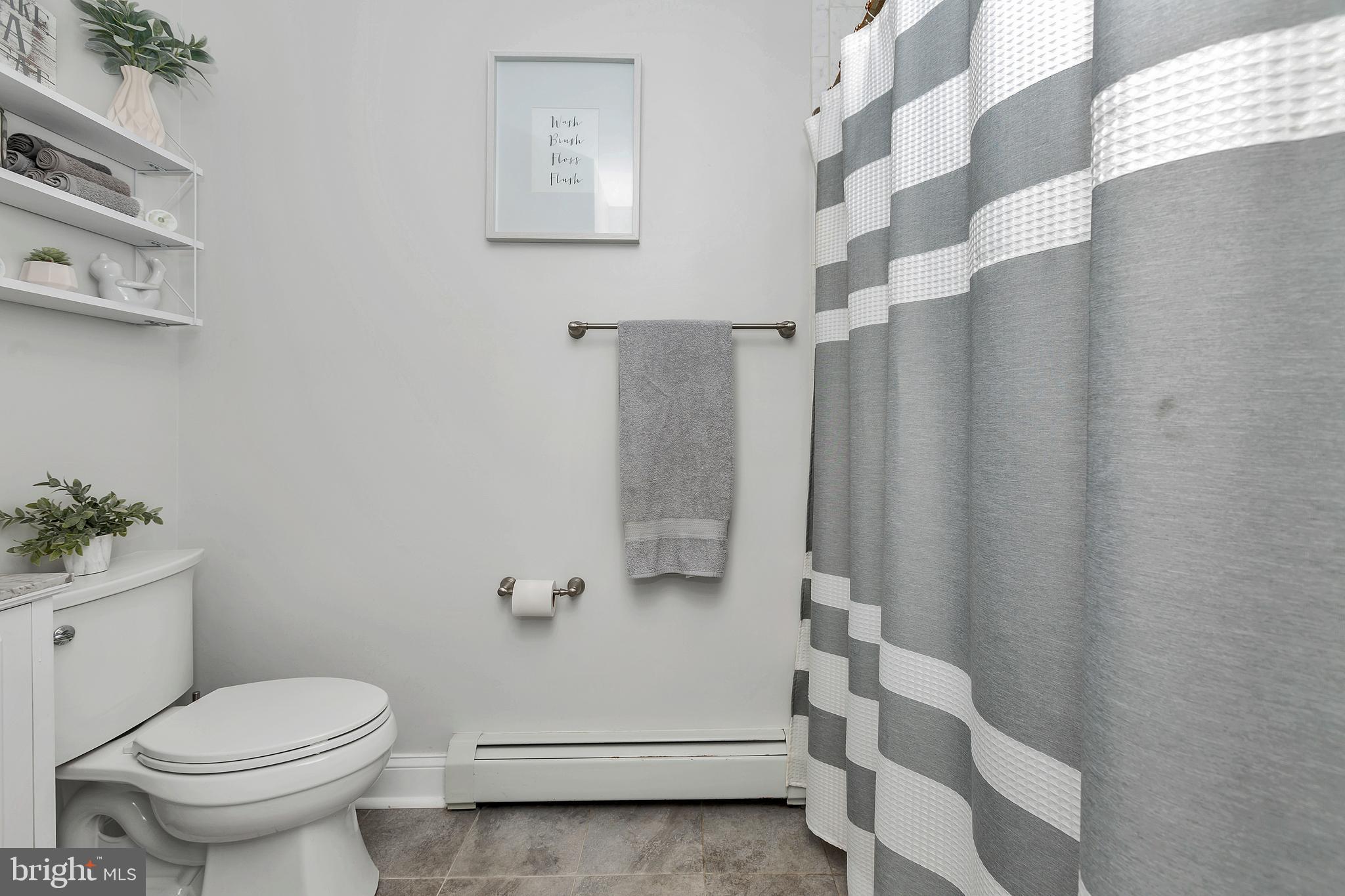 349 Hillside Road Ridley Park, PA 19078 - Photo 22 of 40 Full Bath - Second Floor