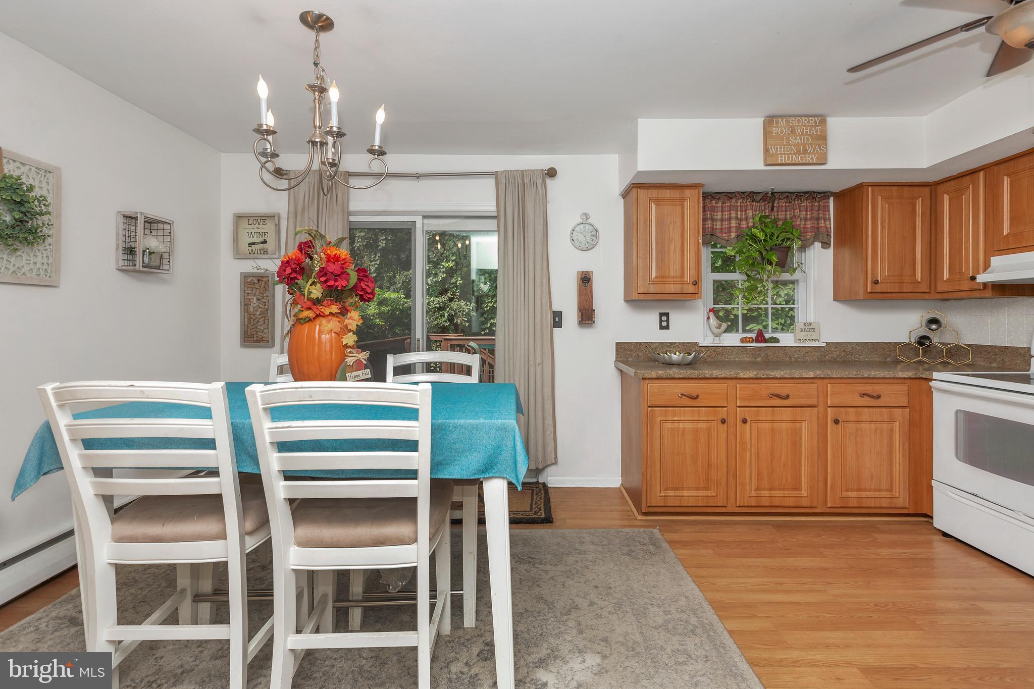 349 Hillside Road Ridley Park, PA 19078 - Photo 4 of 40 Eat-in Kitchen