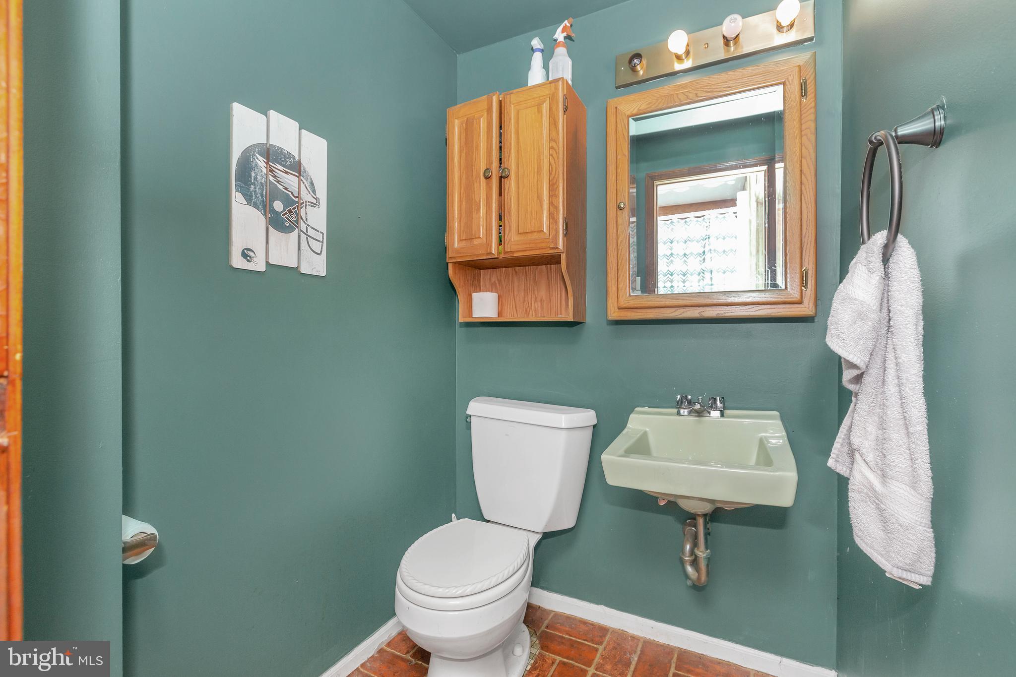 349 Hillside Road Ridley Park, PA 19078 - Photo 33 of 40 Basement Bathroom