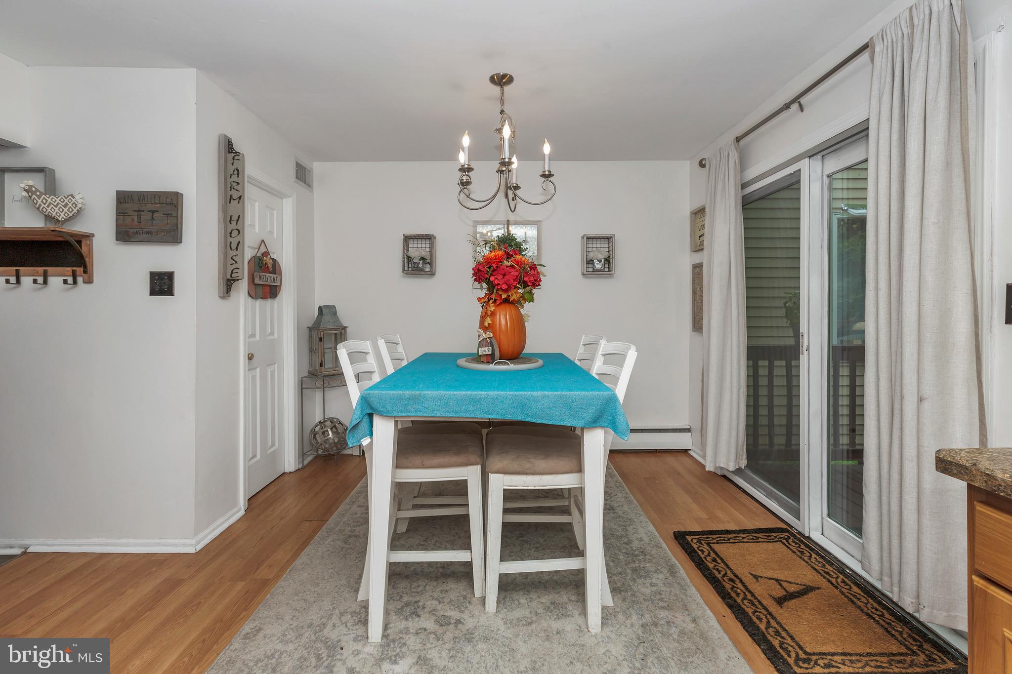 349 Hillside Road Ridley Park, PA 19078 - Photo 5 of 40 Eat-in Kitchen