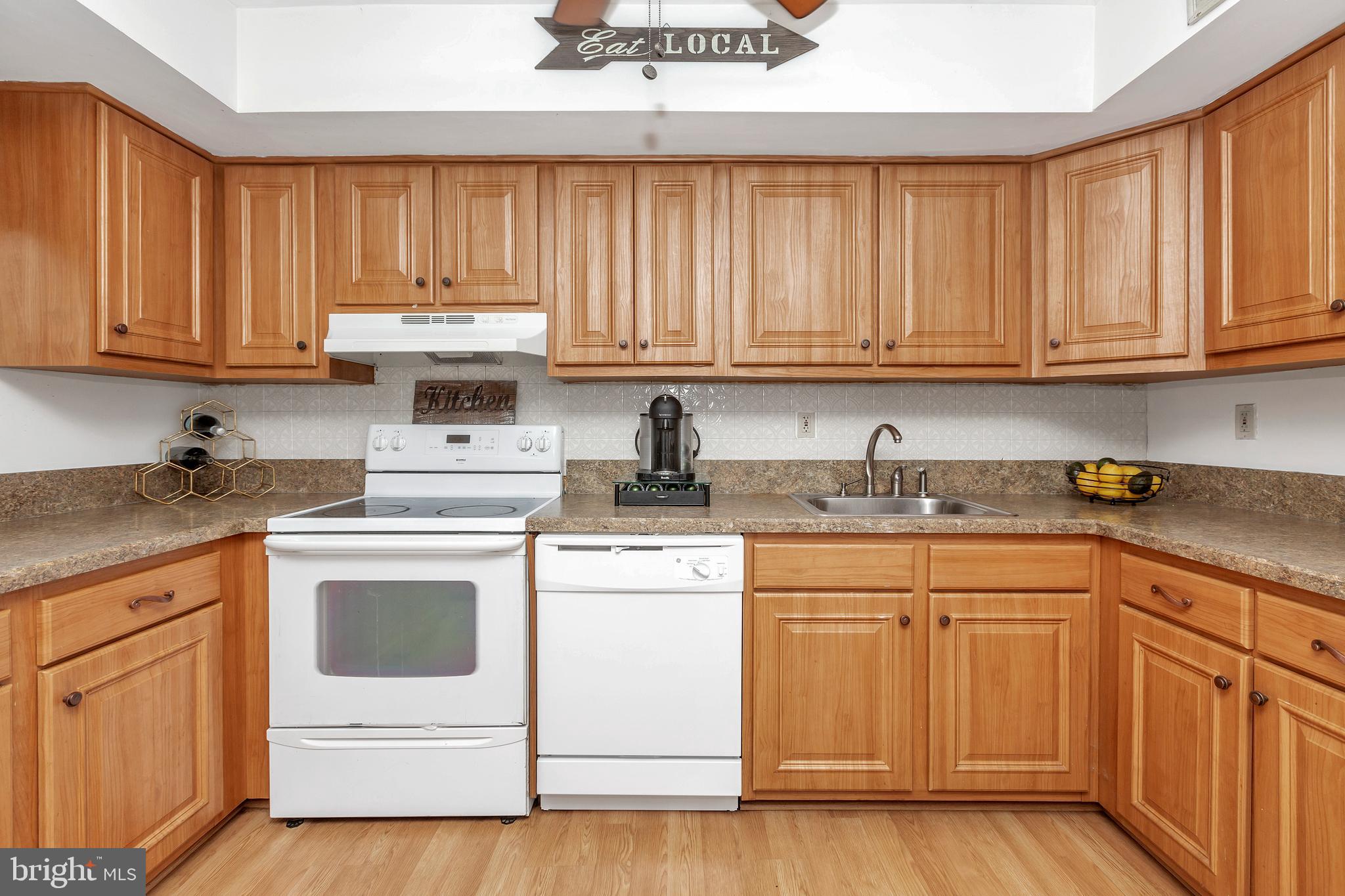 349 Hillside Road Ridley Park, PA 19078 - Photo 6 of 40 Kitchen