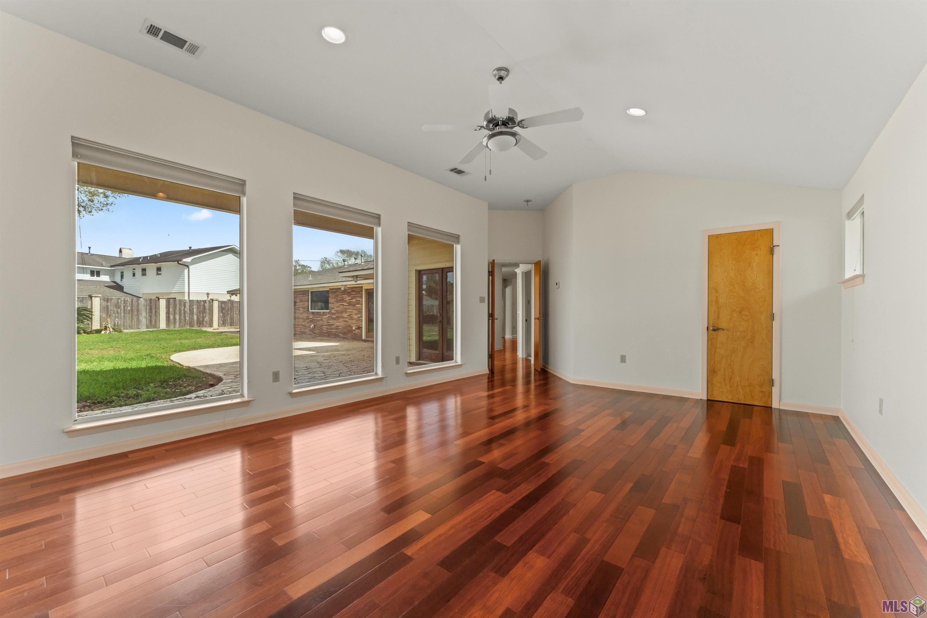 1135 West Lakeview Drive Baton Rouge, LA 70810 - Photo 11 of 27 Gallery Image 11