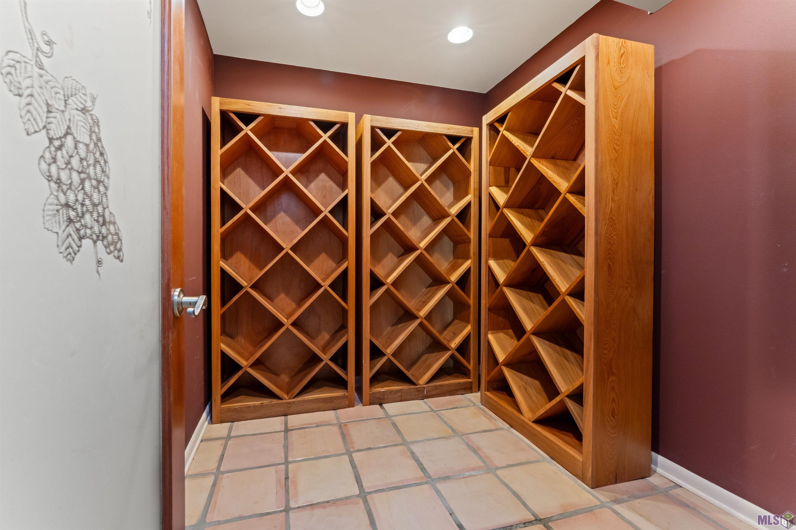 1135 West Lakeview Drive Baton Rouge, LA 70810 - Photo 18 of 27 Wine room
