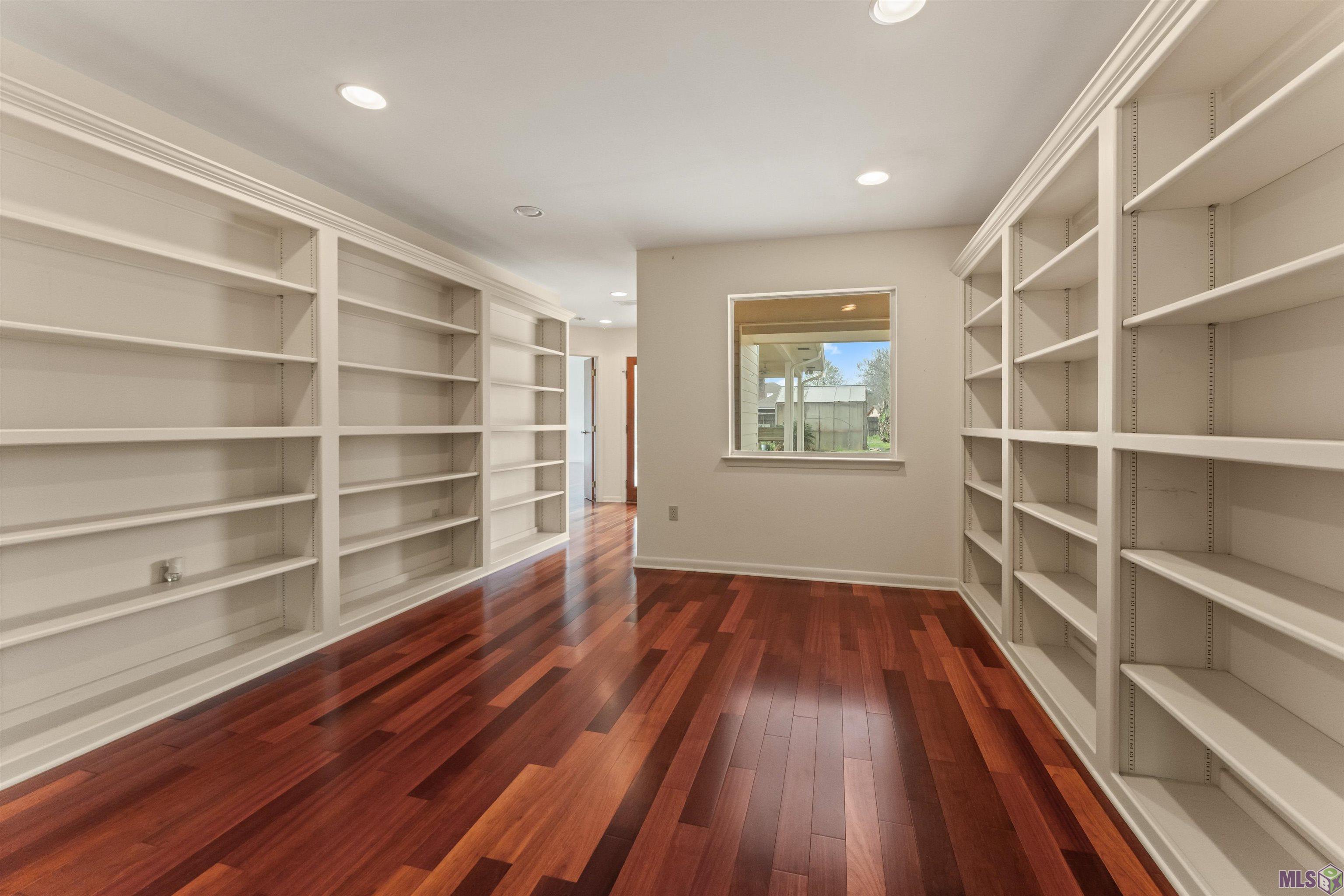 1135 West Lakeview Drive Baton Rouge, LA 70810 - Photo 3 of 27 Flex Space