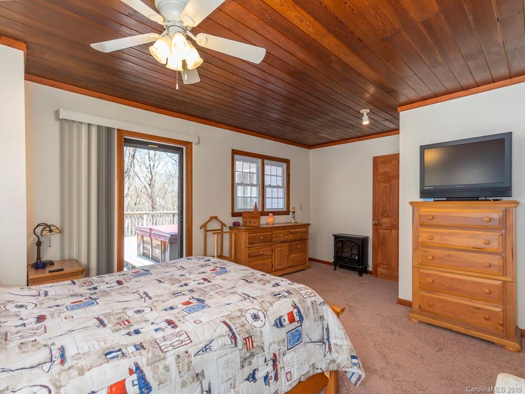 1114 Saunook Road Waynesville, NC 28786 - Photo 11 of 21