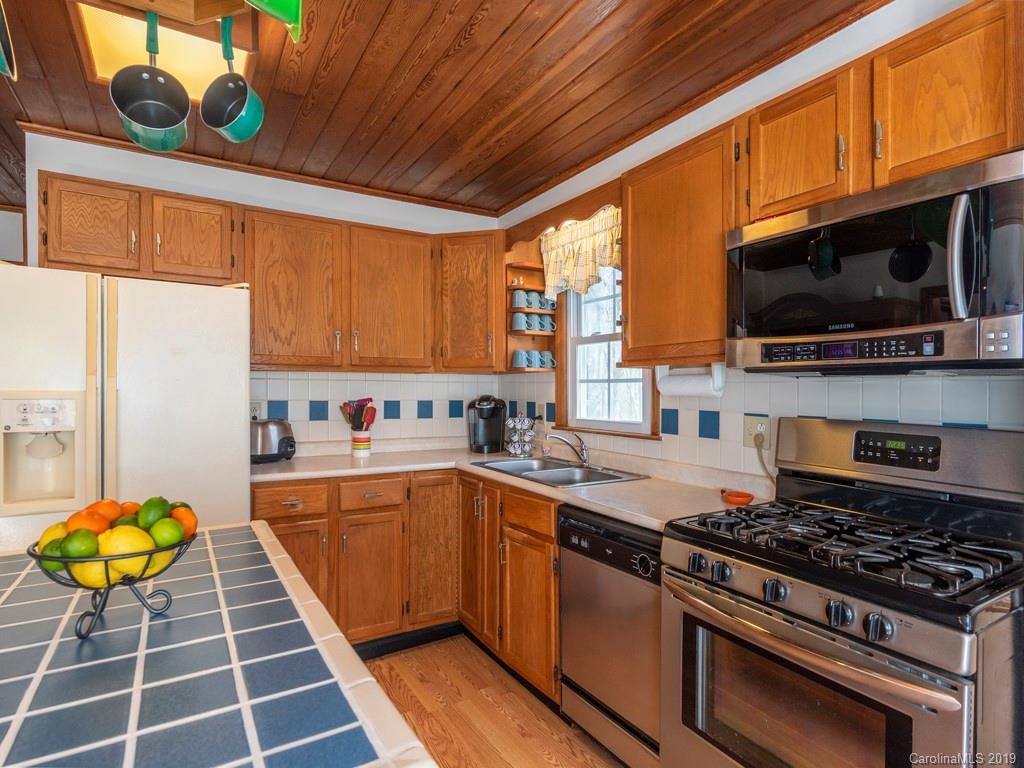 1114 Saunook Road Waynesville, NC 28786 - Photo 5 of 21