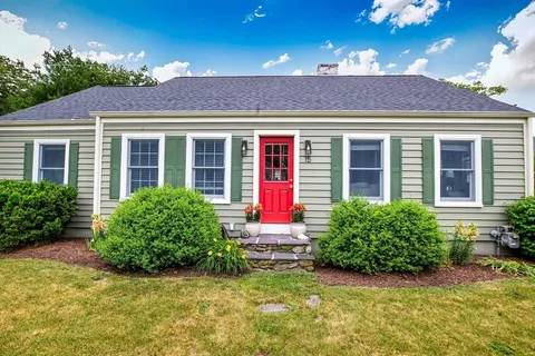 $669,000 | 15 George Street, Dartmouth, MA 02748