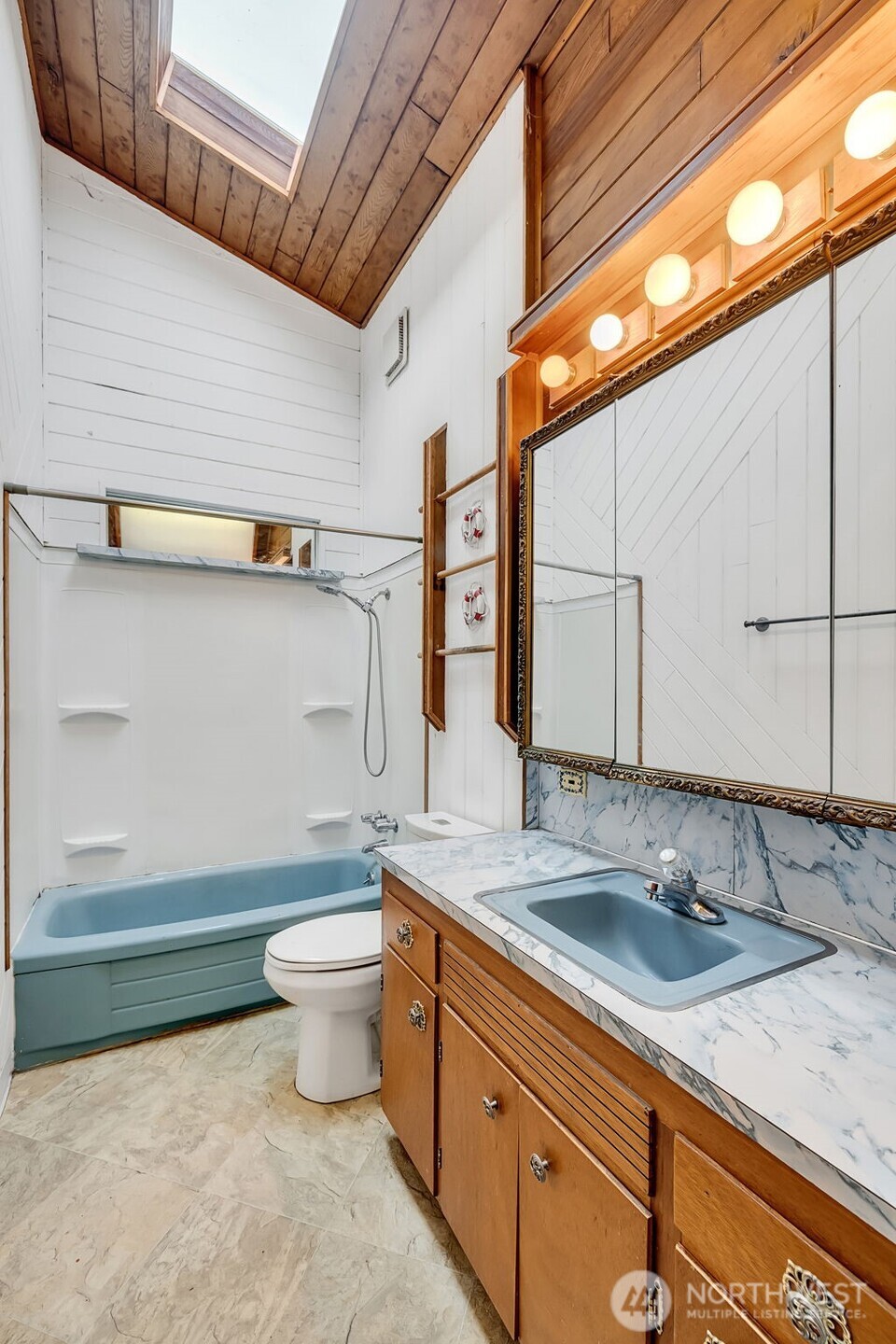 8637 24th Avenue Southwest Seattle, WA 98106 - Photo 23 of 35