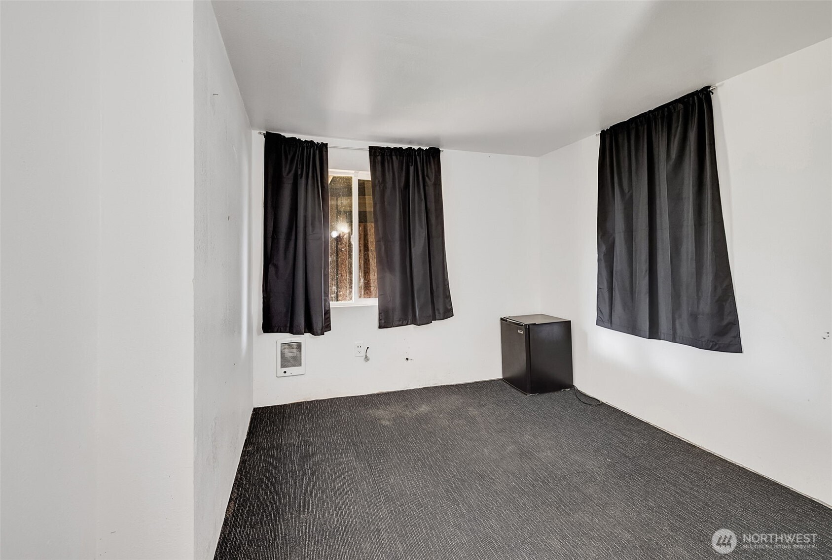 8637 24th Avenue Southwest Seattle, WA 98106 - Photo 30 of 35